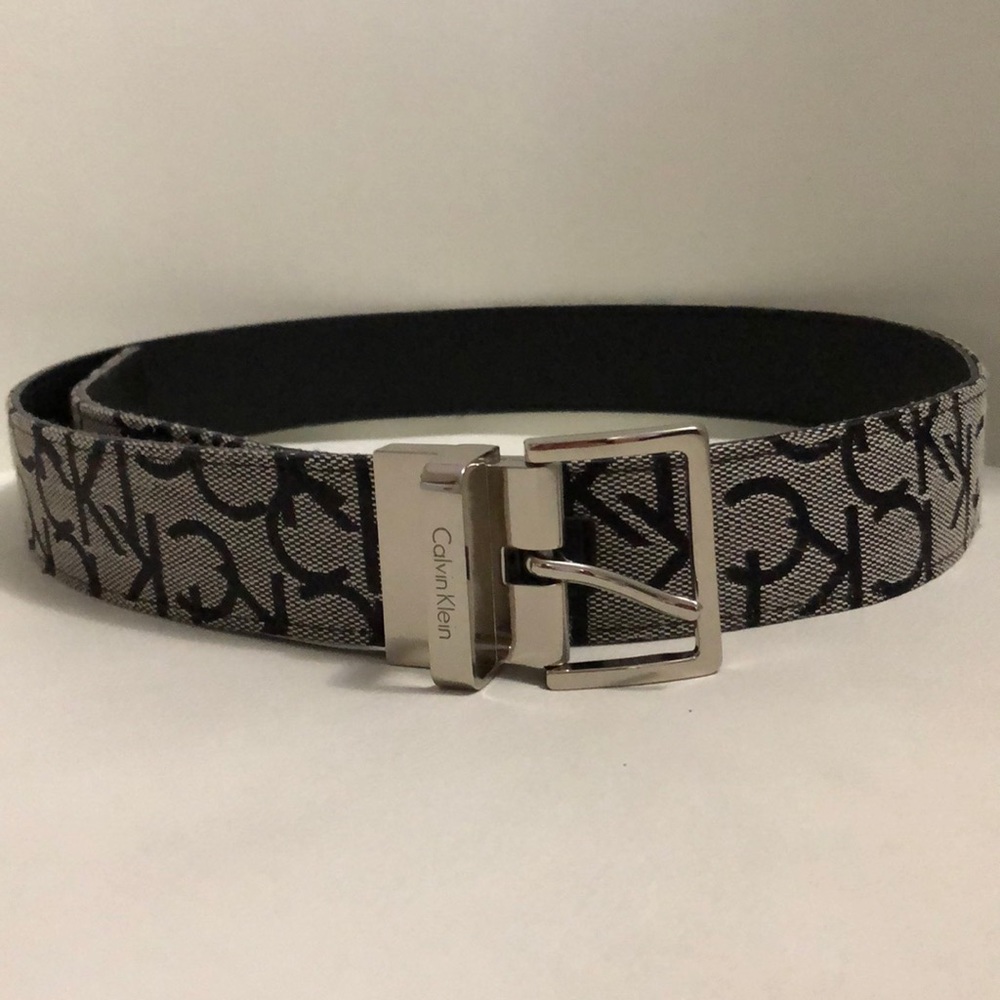 Calvin Klein Women’s Belt Size S